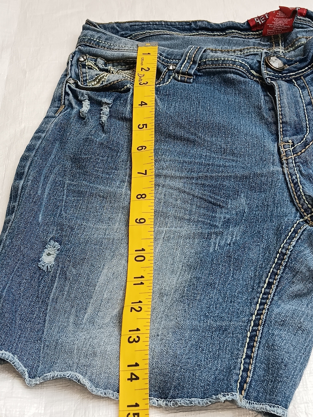 Red Rivet Red-Accented Denim Label Detail - Picture 3 of 13
